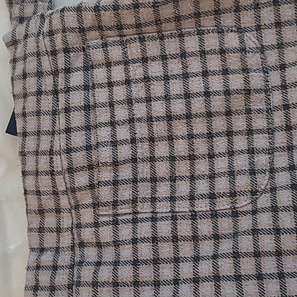 Plaid Mini Skirt with Pockets - Picture 6 of 7